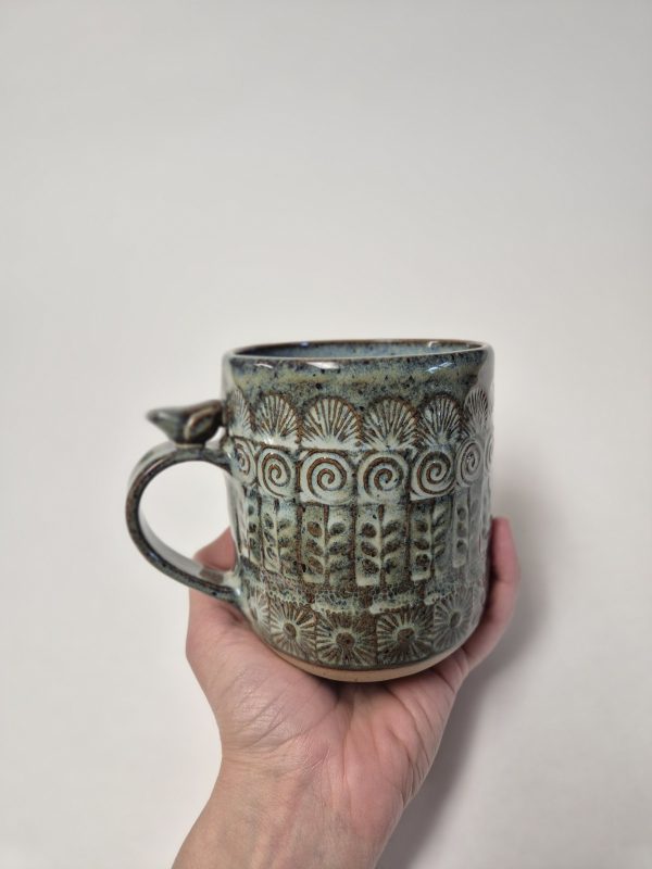 Big textured mug with bird