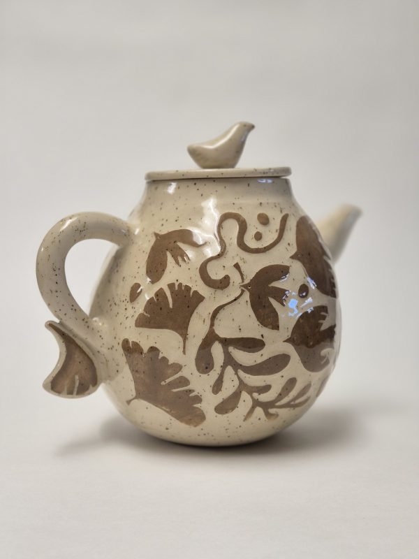 20260409_111213_kopija_1200x1600 Stoneware sgraffito teapot
