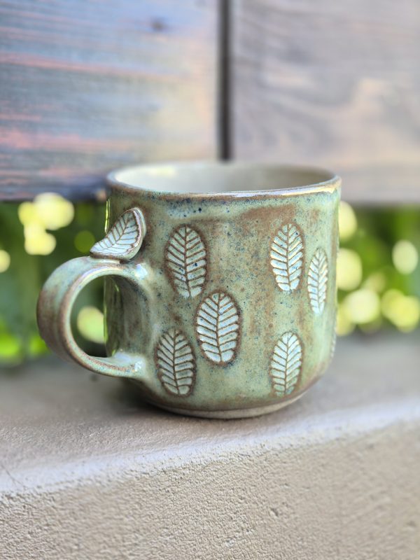 Ceramic leaf mug