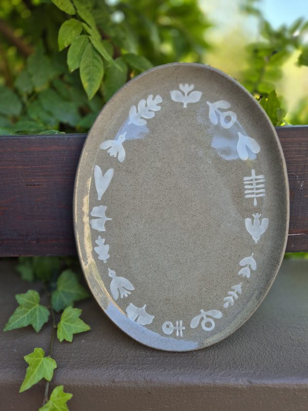 Ceramic oval plate