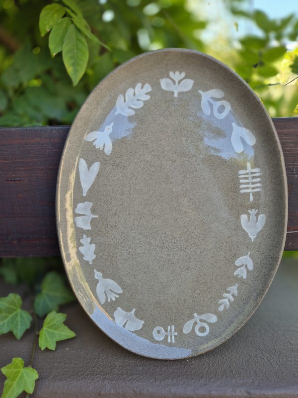 Ceramic oval plate